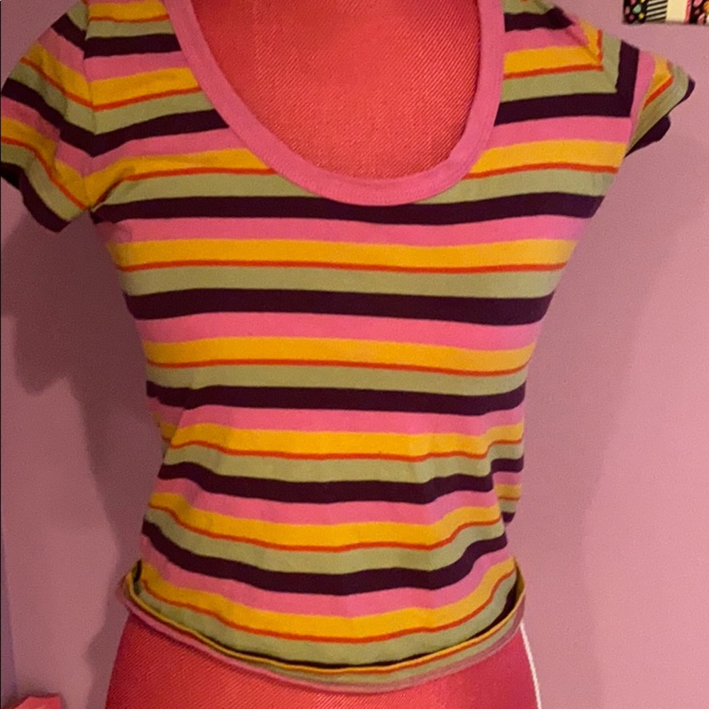 colored crop top